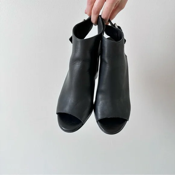 [SOLD] L’intervalle Black Leather Block Heel Mule Peep Toe Booties size 41 or 10 - Picture 5 of 8